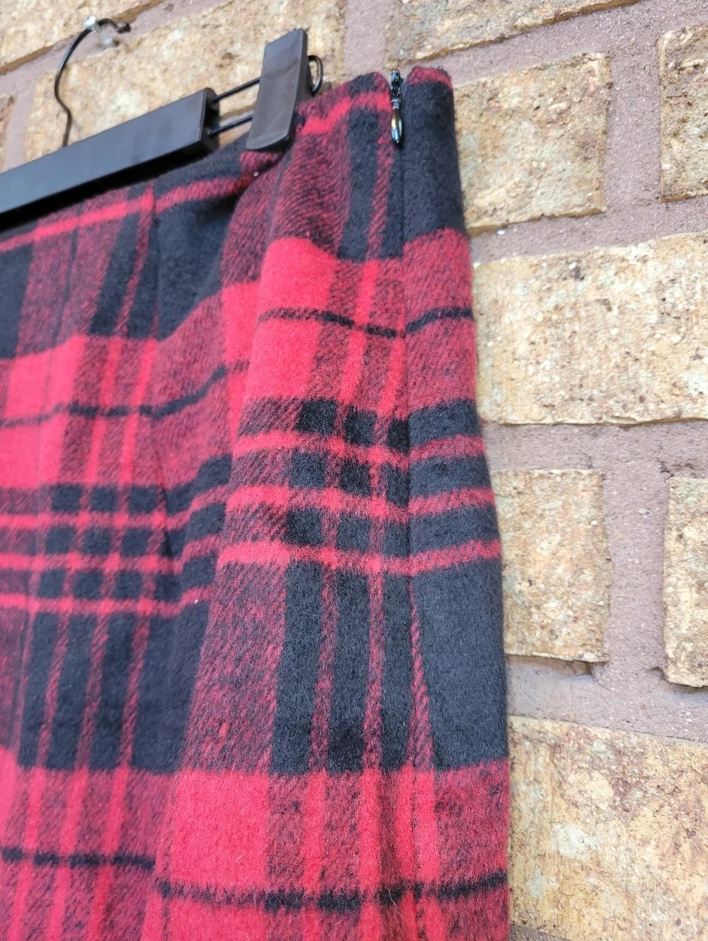 Wool Blend Classic Plaid Mini Skirt Red & Black Size Medium NWT